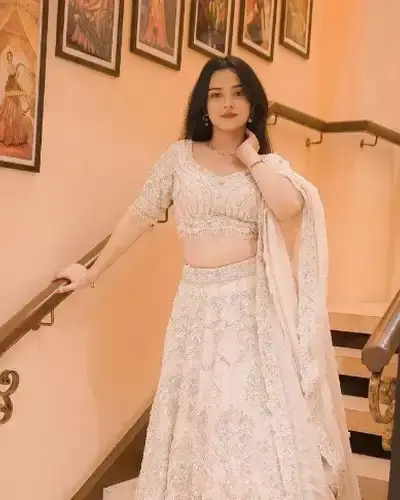 Escort Mohadi